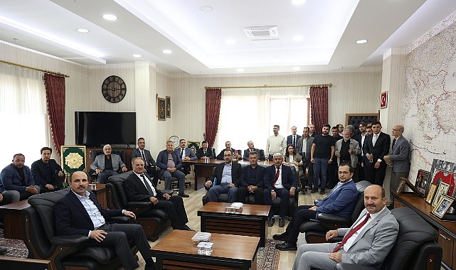 Başkan Altay Sarayönü'nde Vatandaşlarla Buluştu
