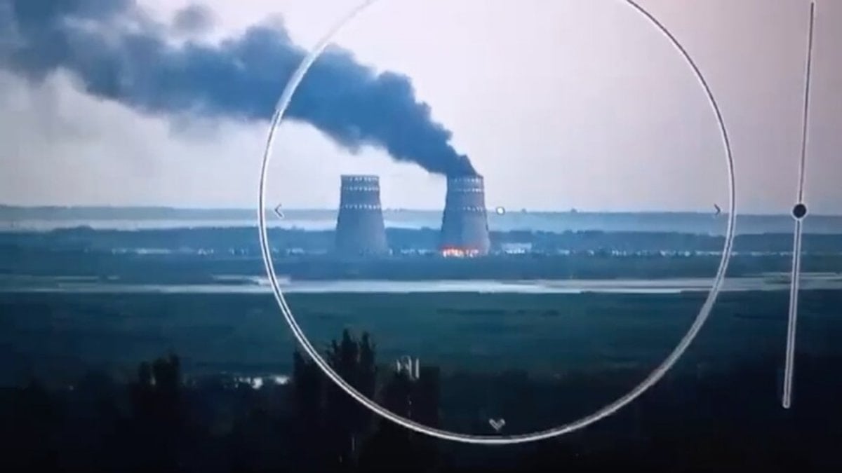 Zaporijya Nükleer Güç Santrali'ne Ukrayna İHA'sı isabet etti