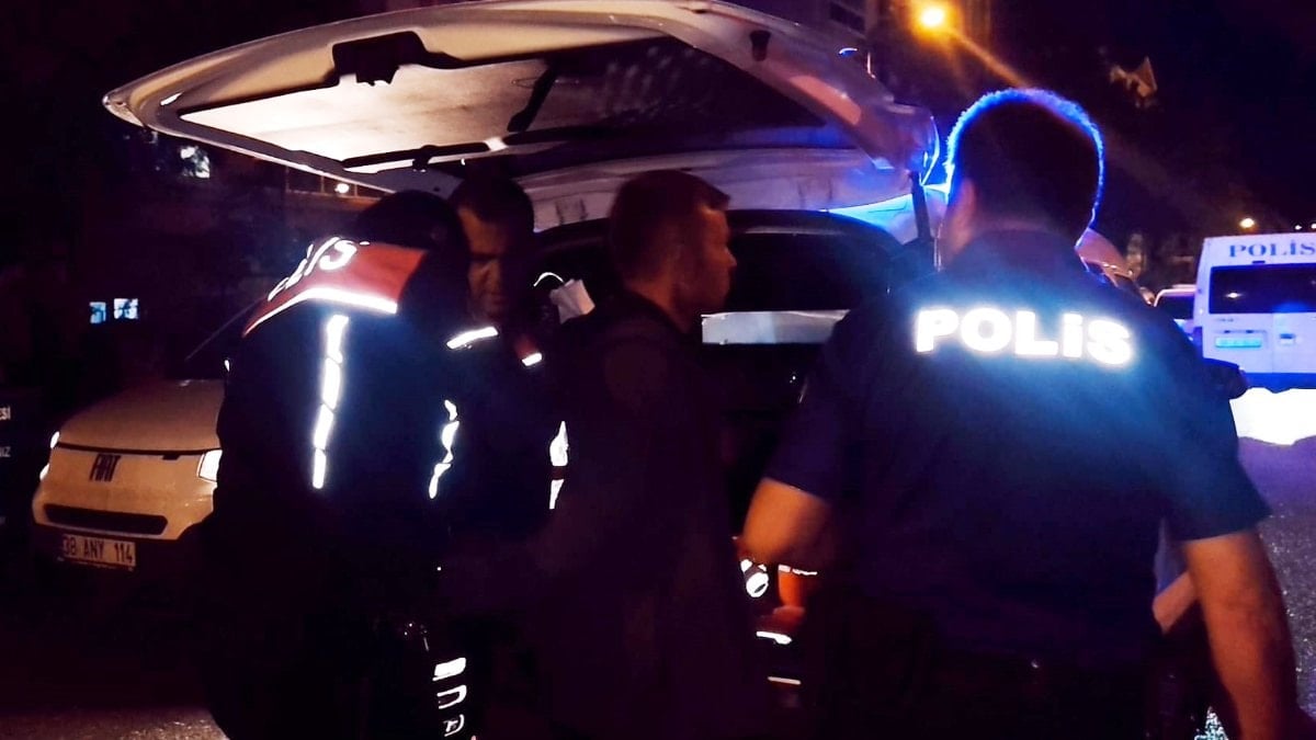 Aksaray'da falçatayla kızını kaçıran kişinin kulağını kesip, kopardı