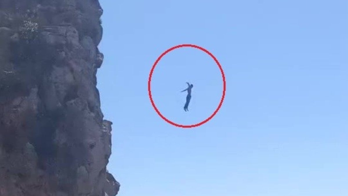 Antalya'da 40 metrelik falezlerden ölümcül atlayış