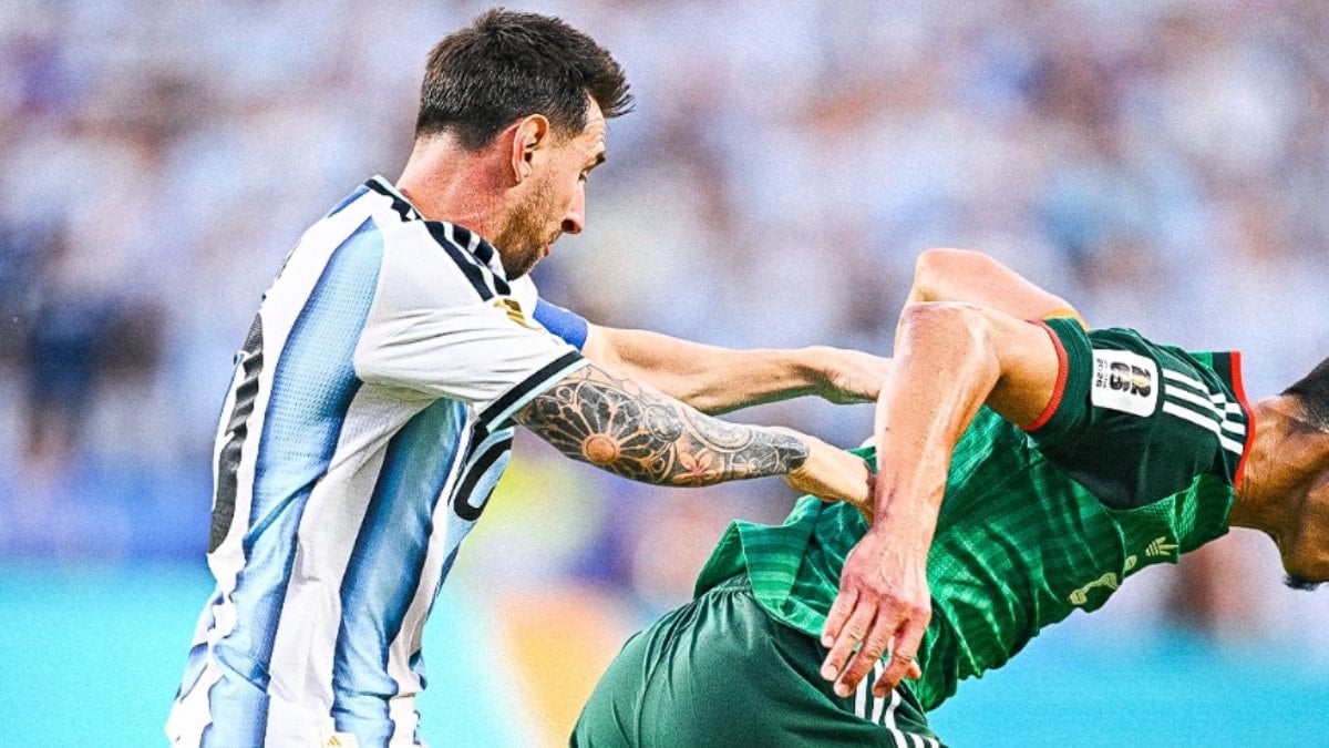 Dünya Kupası'na damga vuran durum: Lionel Messi'ye kırmızı kart çıkmadı!