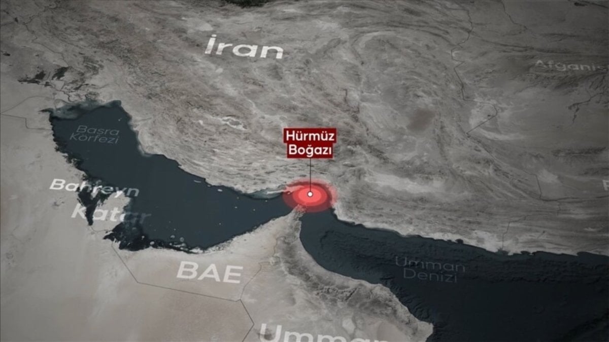 İran, Hürmüz Boğazı'nı büsbütün kapattığını duyurdu