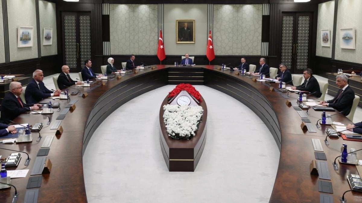 Kabine yarın toplanıyor: Gündem NATO Tepesi ve İran-ABD savaşı