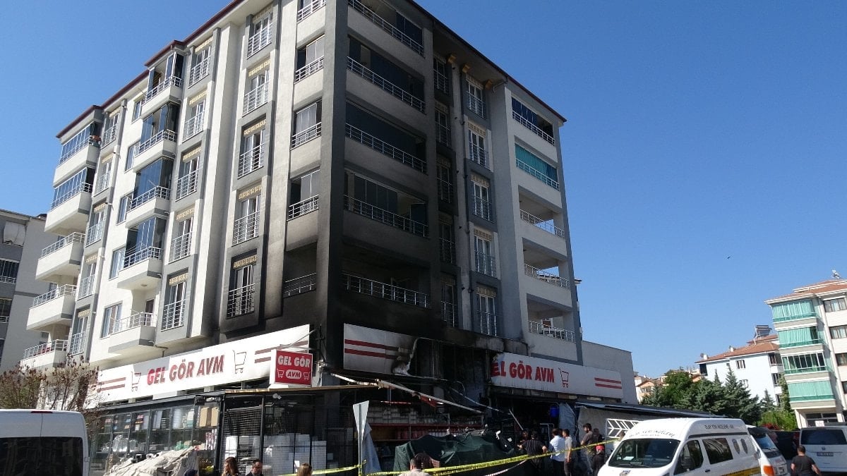 Malatya'da AVM'de yangın