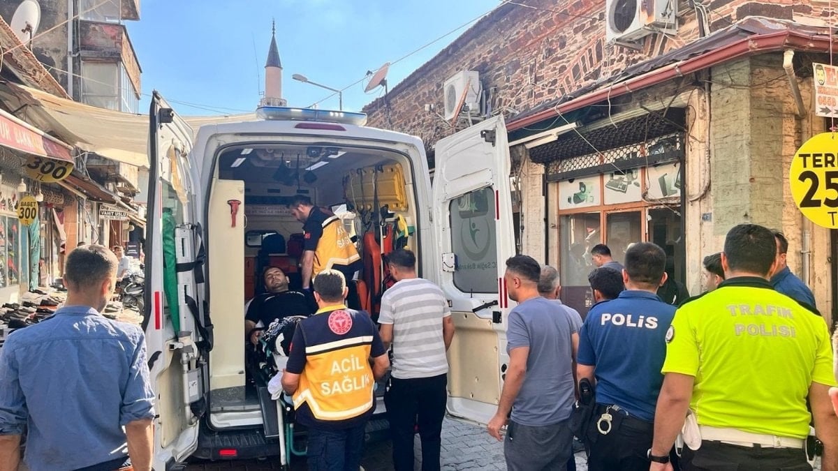 Manisa’da pompalı tüfekli taarruz kamerada: 2 kişi yaralandı