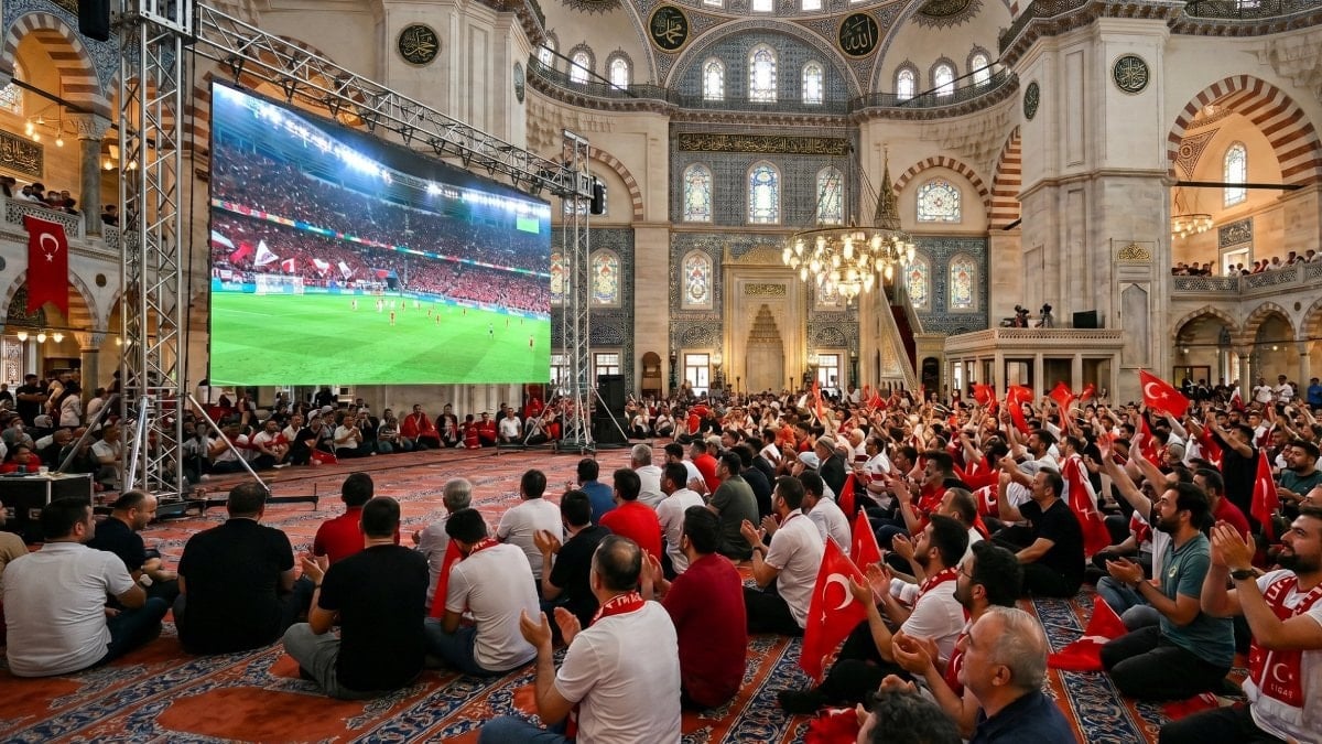 Mescitte Dünya Kupası heyecanı: Sabah namazının akabinde dev ekran kurulacak
