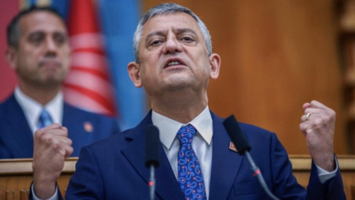 Özgür Özel birinci resmi adımı atıyor: Kurultay imzaları teslim edilecek
