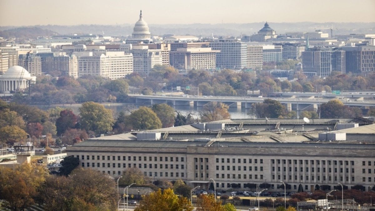 Pentagon'da gazetecilerin basın ofisine girişini yasakladı