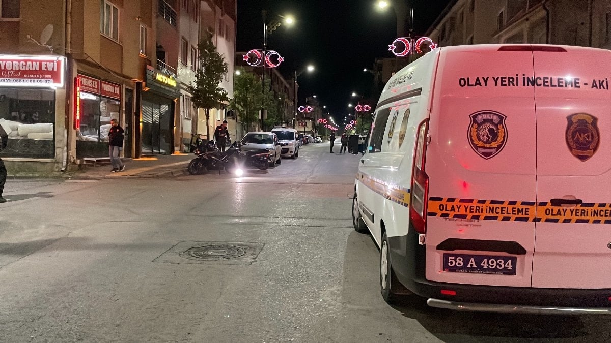 Sivas'ta bıçaklı hengamede 1’i ağır 4 kişi yaralandı