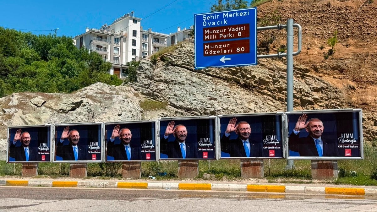 Tunceli'deki billboardlara Kemal Kılıçdaroğlu afişleri asıldı