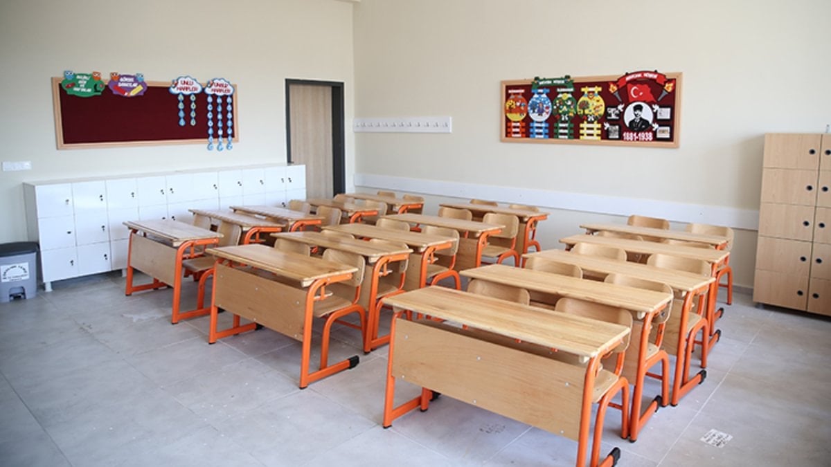 Yarın (12 Haziran 2026) okullar tatil mi? Bütün sınıflar mı tatil? MEB'in kararı...