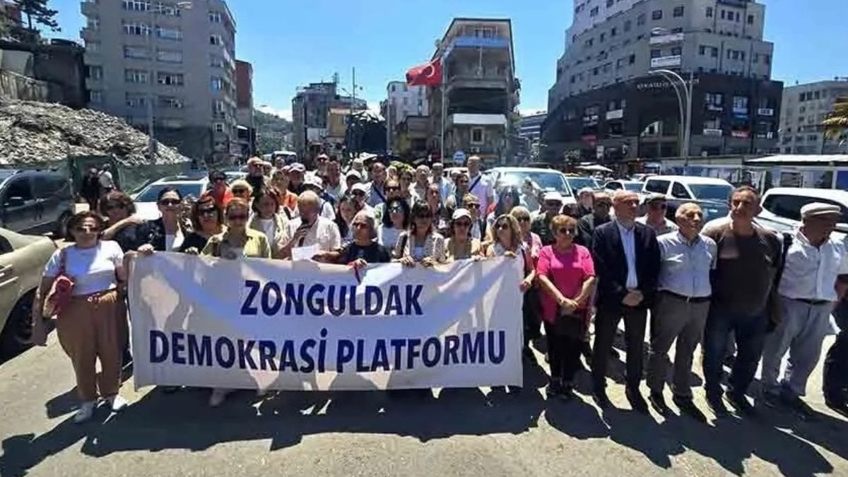 Zonguldak'ta hafızlık icazet programına 'laiklik' ismi altında protesto