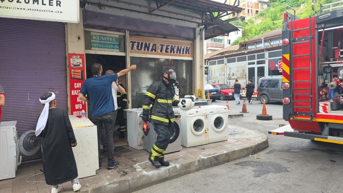 Zonguldak'ta tamircinin deposunda çıkan yangın korkuttu
