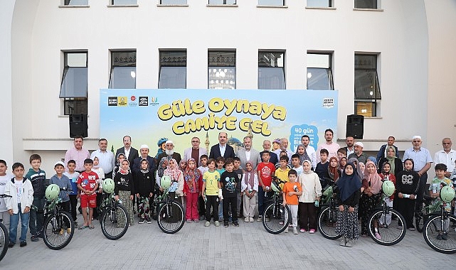 Başkan Altay "Güle Oynaya Camiye Gel" Projesi Kapsamında Çocukların Sabah Namazı Coşkusuna Eşlik Etti