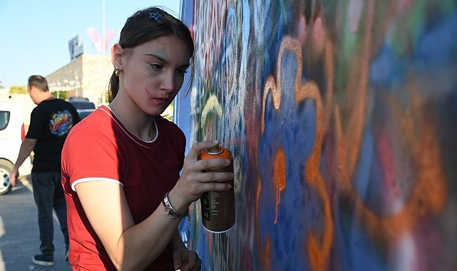 Binlerce genç Gençlik ve Graffiti Festivali'nde buluştu