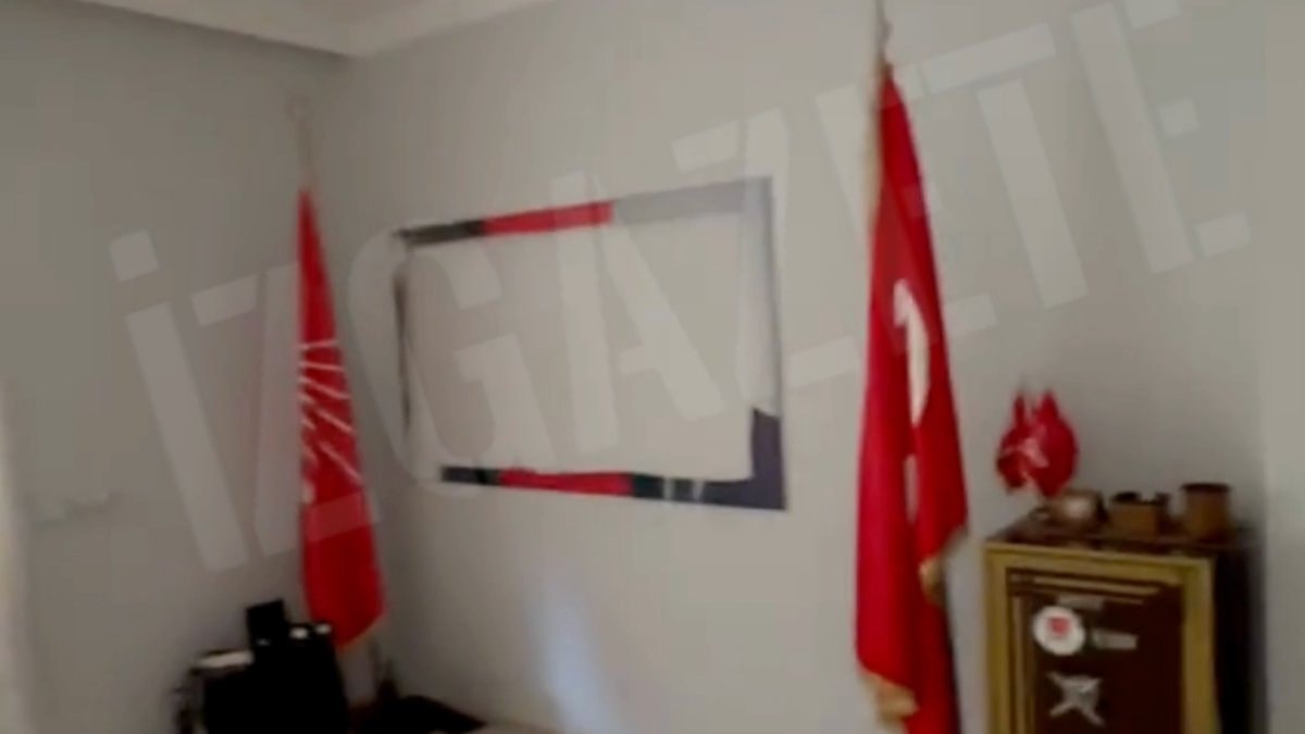 CHP Ödemiş’te zaman teslim krizi: Vazifeden alındılar, ilçe binasını boşaltıp gittiler