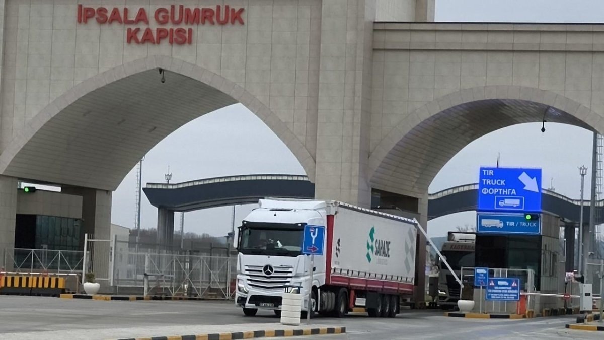 Edirne'de rüşvet operasyonu: 20 gümrük memuru gözaltında