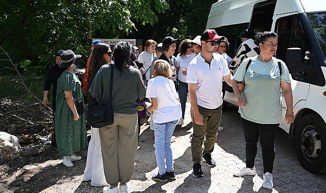 Kemer'de "Mor turizm" başlıyor