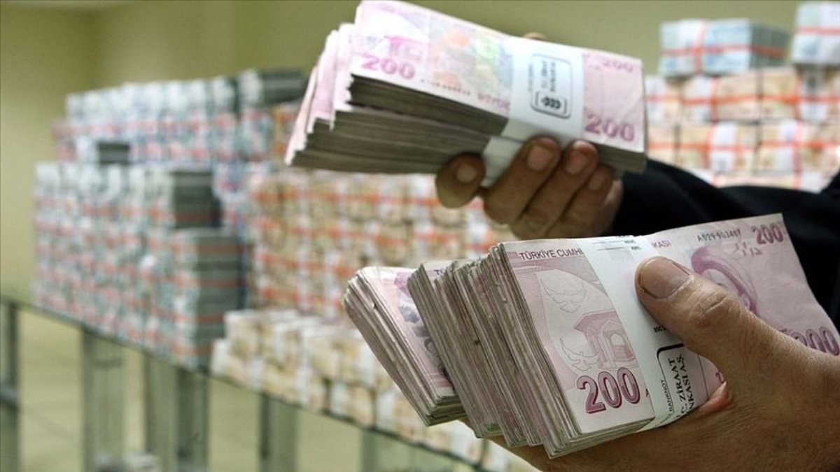 Aylık en yüksek gerçek getiri mevduat faizinden geldi