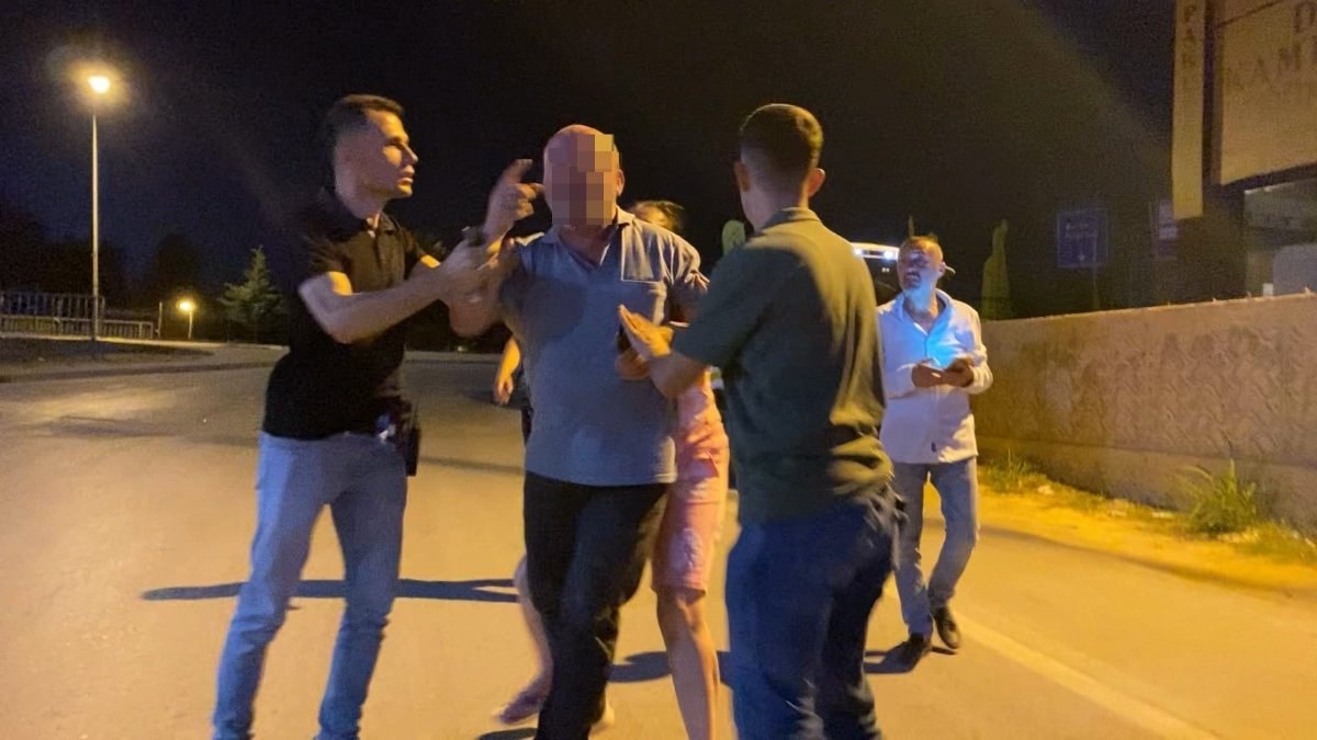Bursa'da alkollü şoför gazetecilere mermer fırlattı