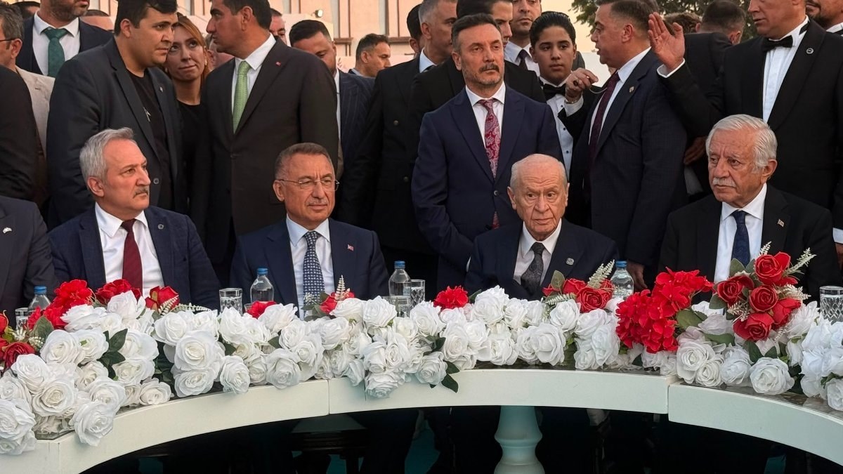 Devlet Bahçeli, Ankara'daki düğünde nikah şahidi oldu