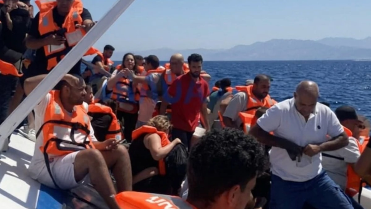 Girne'de yolcu gemisi battı: 6 kişi hayatını kaybetti