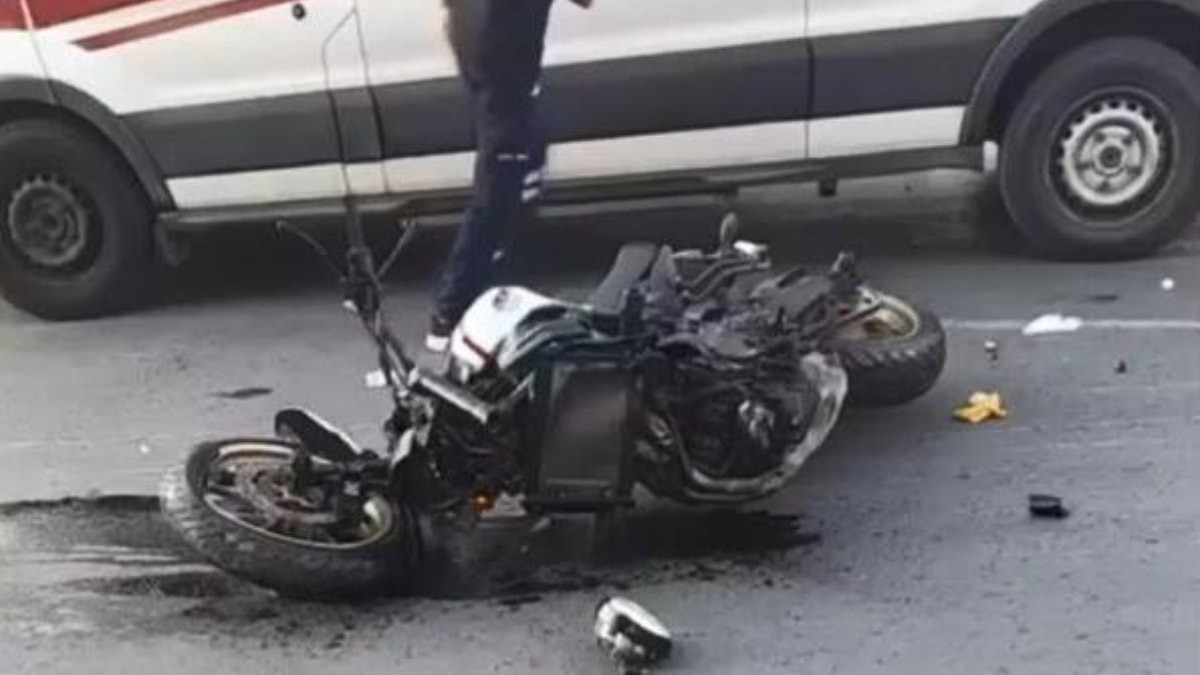 İstanbul'da 2 motosiklet çarpıştı: 1 meyyit, 1 yaralı