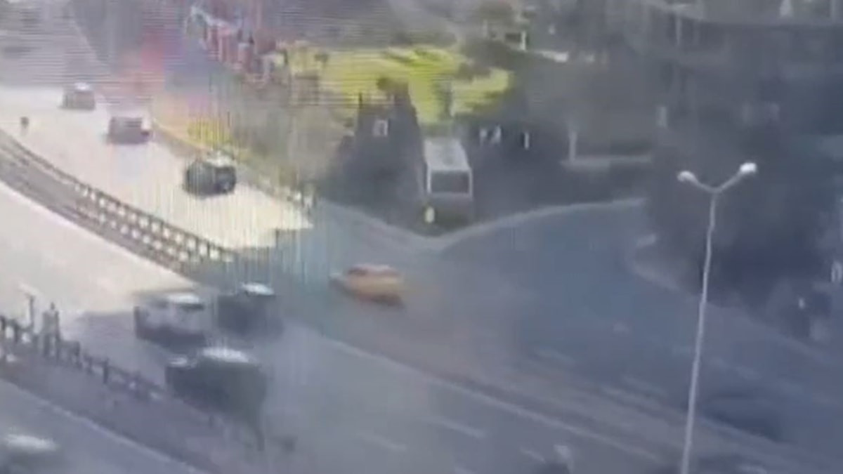 İstanbul'daki İETT kazasında otobüsün önündeki aracın şoförü gözaltına alındı