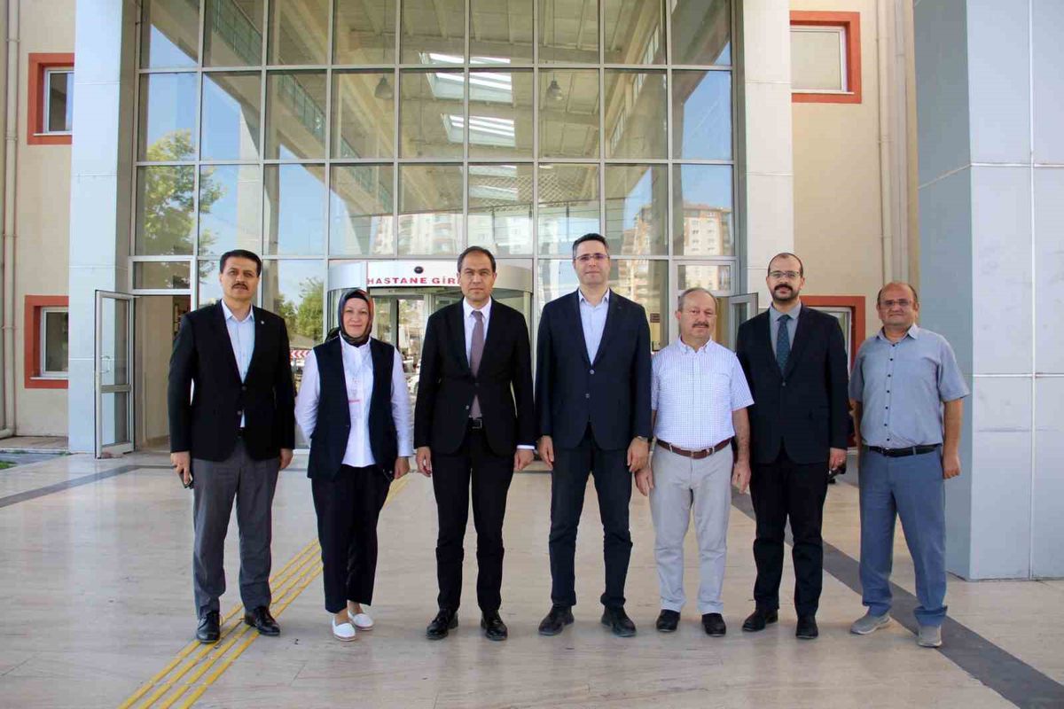 Kayseri'de Kadın Doğum Kliniğine Ziyaret