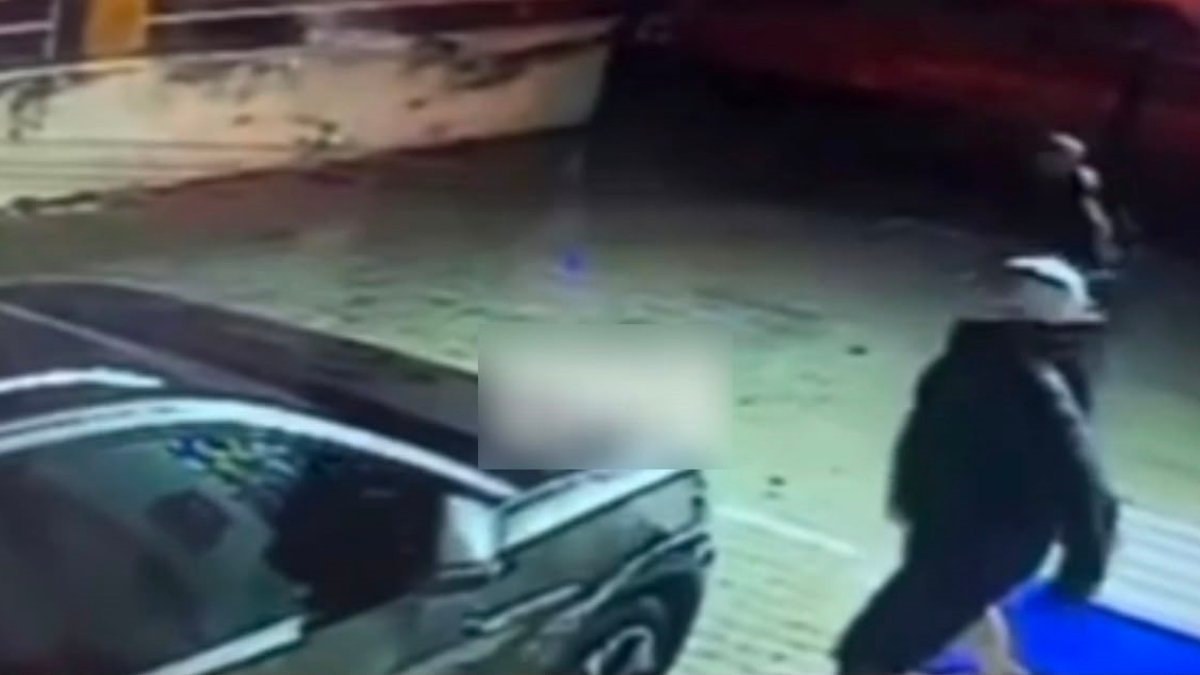Mersin'de aracın camını taş atarak kıran kuşkulu yakalandı