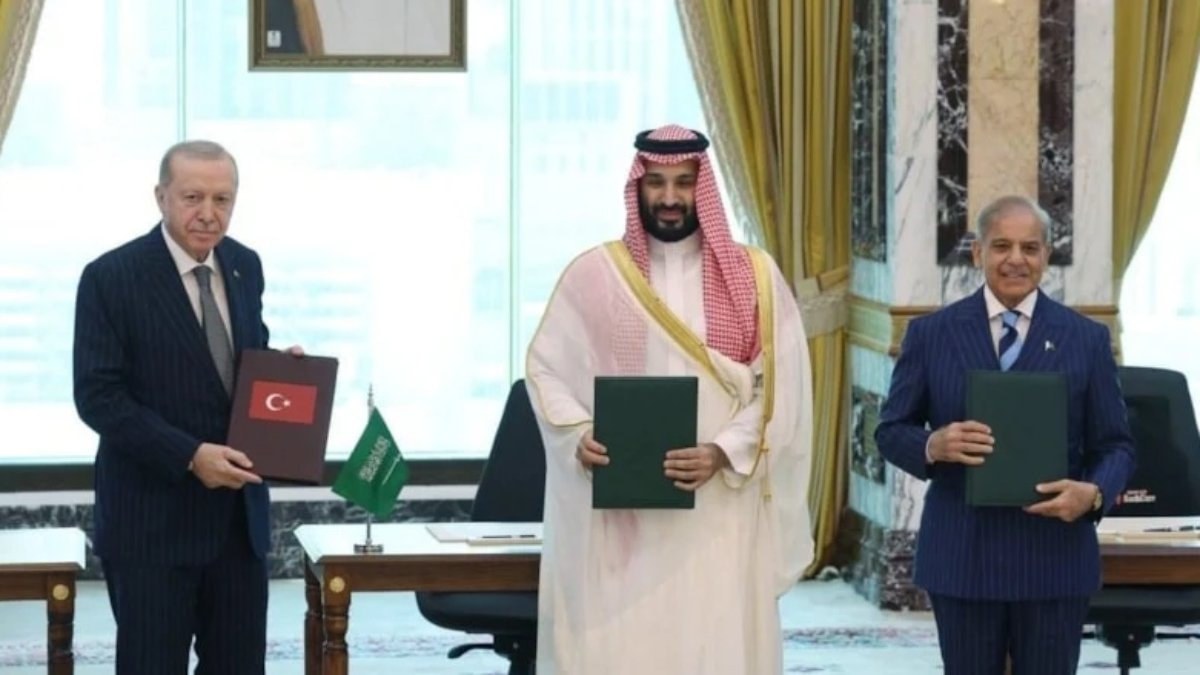 Pakistan Başbakanı Şerif'ten Mekke Ortak Savunma Anlaşması açıklaması