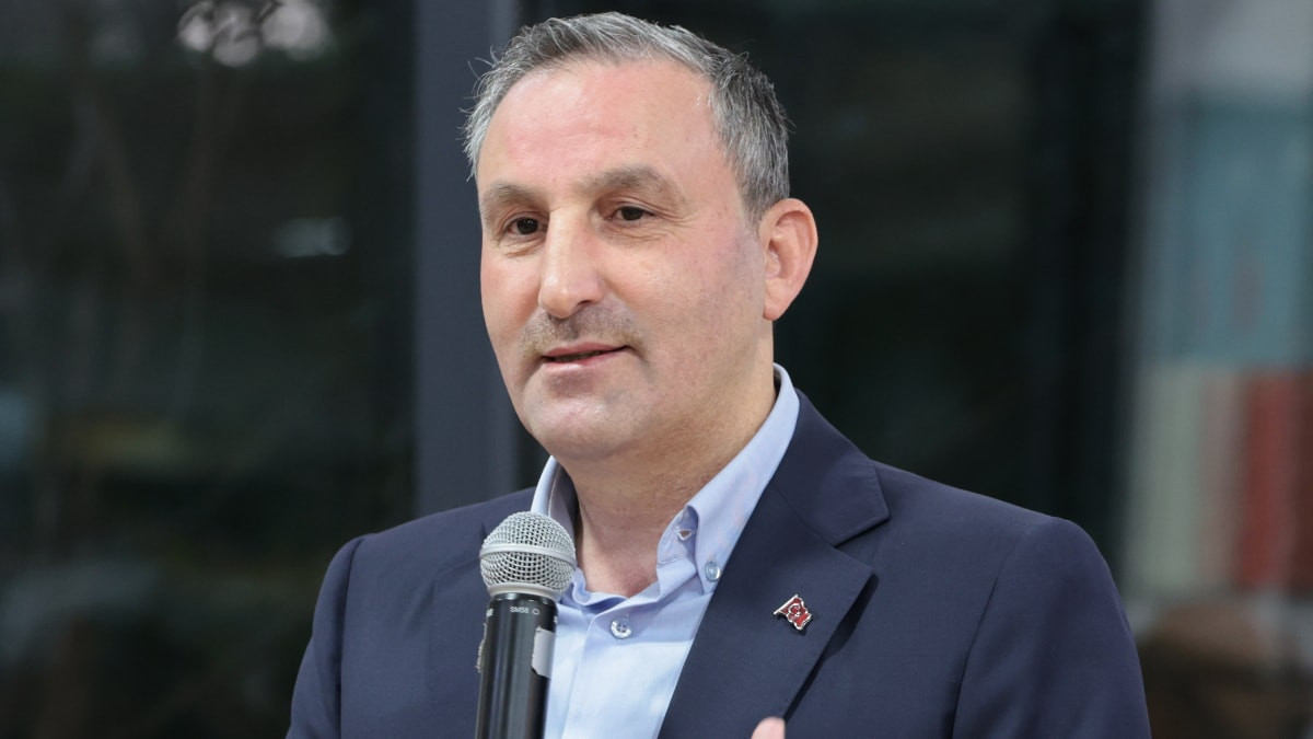 Sultanbeyli Belediyesi'nden üniversiteli gençlere müjde: Lisans ve önlisans kazananlara muvaffakiyet mükafatı