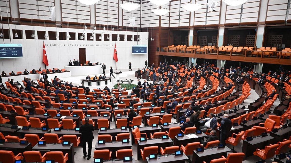 TBMM Genel Heyeti'nde bugün iki kıymetli teklif görüşülecek
