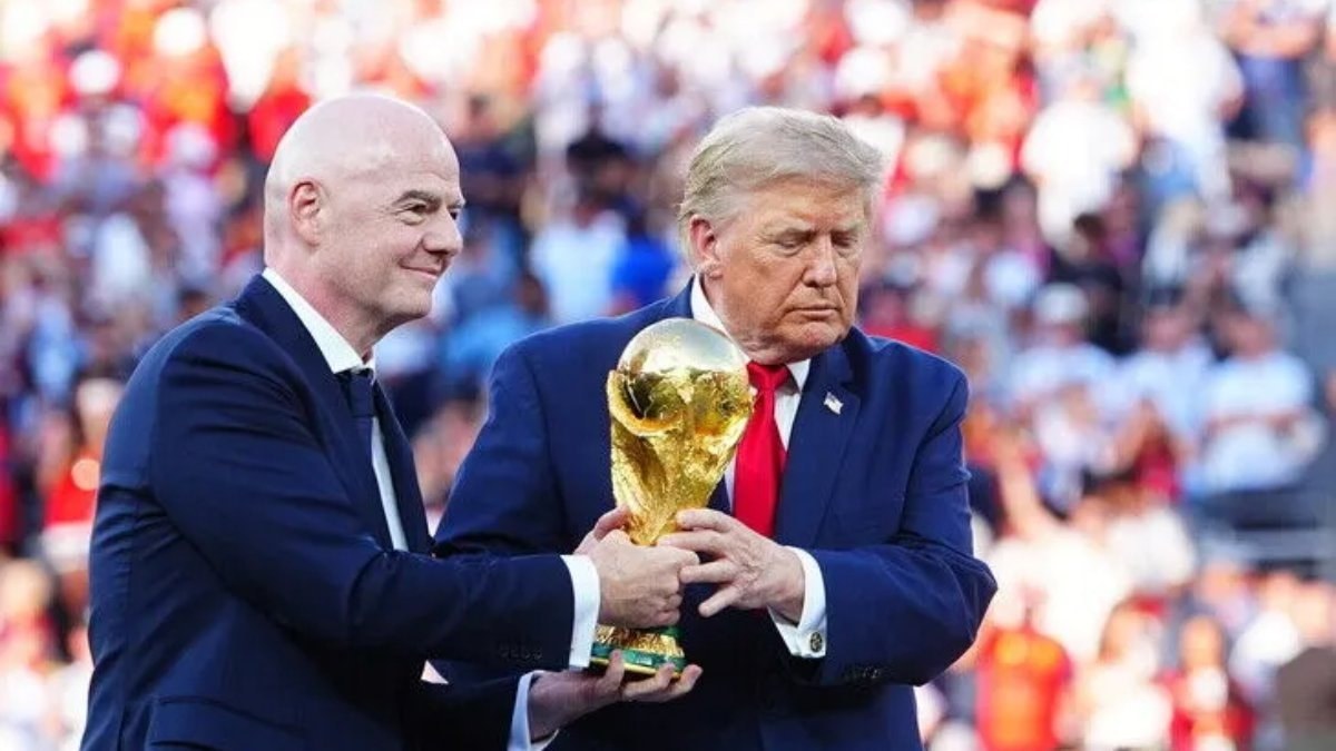 Trump'tan FIFA Başkanı Infantino'ya destek: Görevden alınması müthiş bir kusur olur