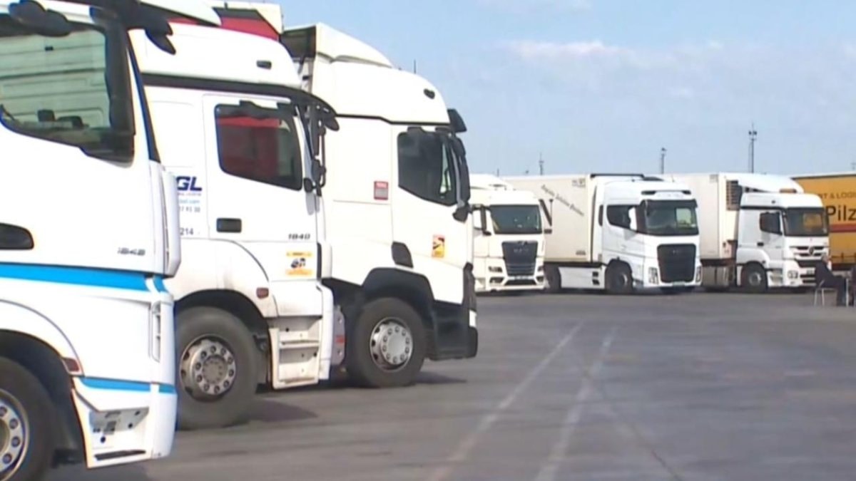 Yargıtay'dan emsal karar: Tek başına seyahat yapan tır sürücüsü fazla mesai alamayacak
