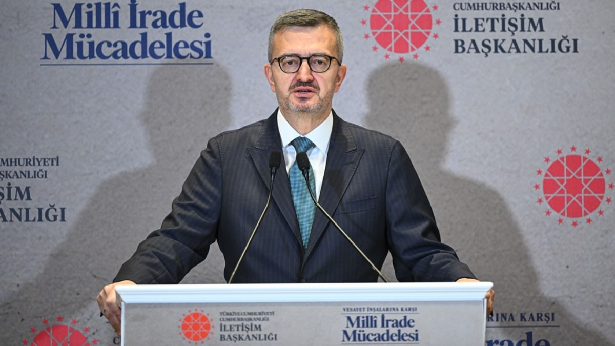 Burhanettin Duran: Darbelerin arkasında global vesayet odakları yer aldı