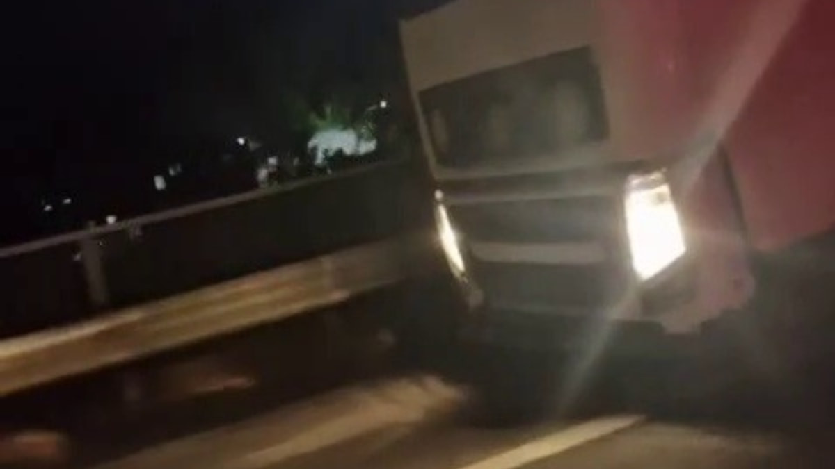 Hatay'da düzenekle tırın plakasını gizleyen şoföre 170 bin TL ceza