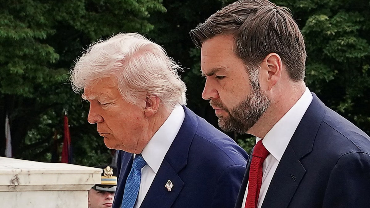 Trump'ın yardımcısı ABD ordusundaki mühimmat problemi için Biden'ı suçladı