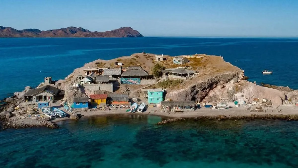 100 yıl evvel tekneyle geldiler, turizm cennetine çevirdiler: Bugün turistler akın ediyor