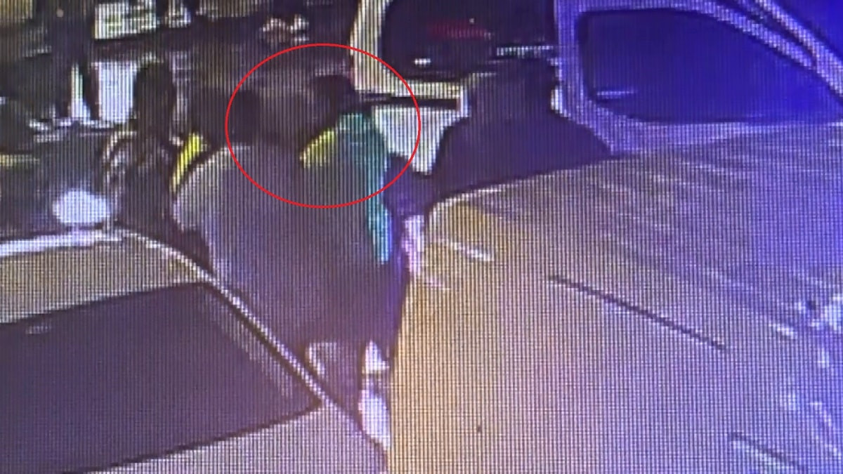 Bursa'da polise kafa attı