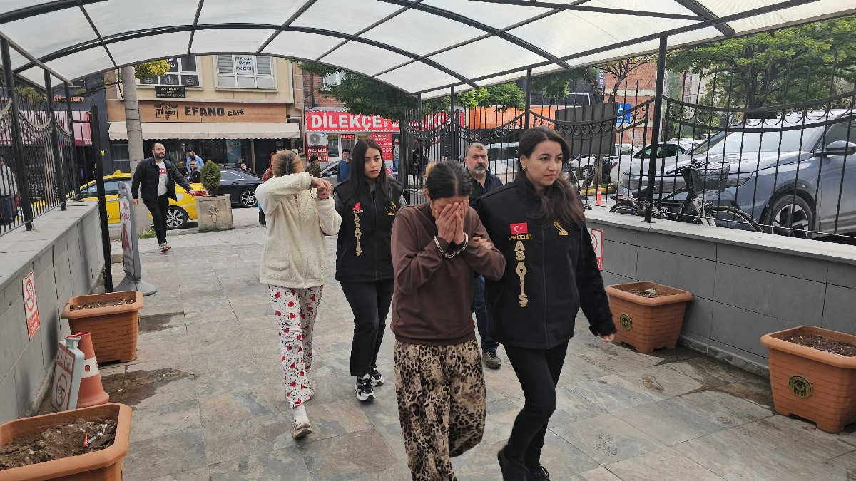 Eskişehir'de 2 konuttan hırsızlık yapan 2 bayan kuşkulu tutuklandı