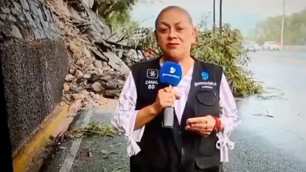 Meksika'da canlı yayında kaza: Haber grubuna kamyonet çarptı