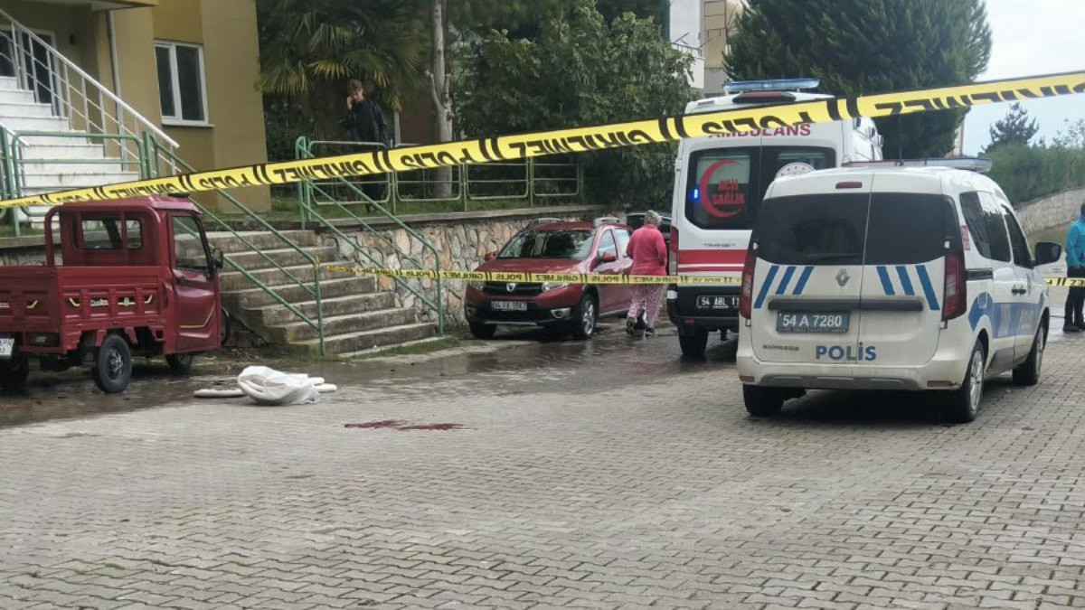 Sakarya'da komşusunu öldürdü