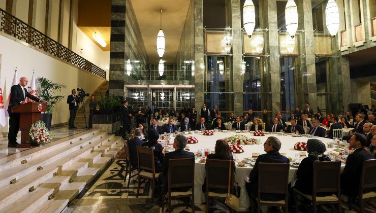600 milletvekilinin arkasındaki görünmez kahramanlar