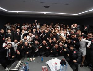 Cumhurbaşkanı Recep Tayyip Erdoğan'dan Milli Takıma Tebrik