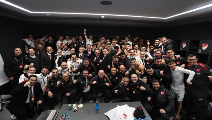 Cumhurbaşkanı Recep Tayyip Erdoğan'dan Milli Takıma Tebrik