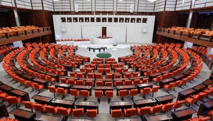 Emeklilere bayram müjdesi! İkramiye artışı mecliste