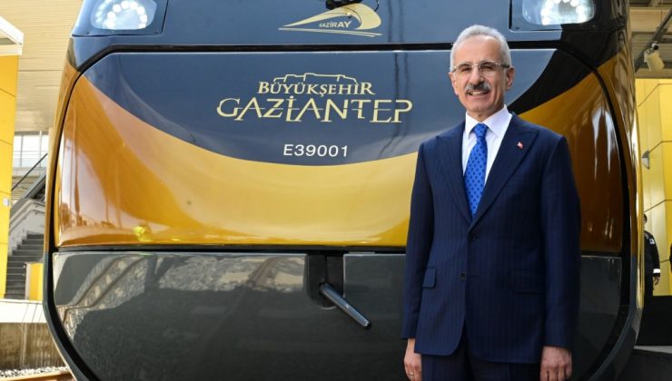 Gaziray’da kullanılacak ilk milli banliyö tren seti raylara çıktı