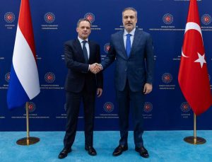 Hakan Fidan, Hollandalı Mevkidaşı Caspar Veldkamp ile Ankara'da görüştü