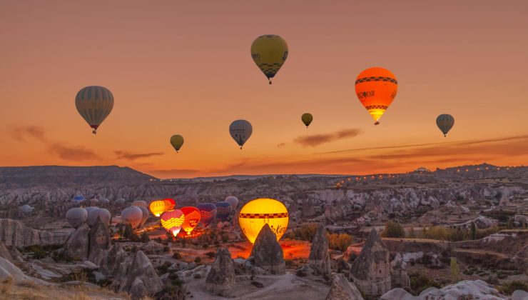 Kapadokya'da bayram balonlarla renklendi!